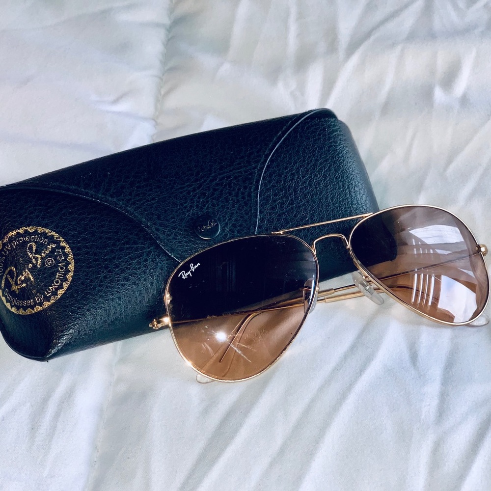 RAYBANS